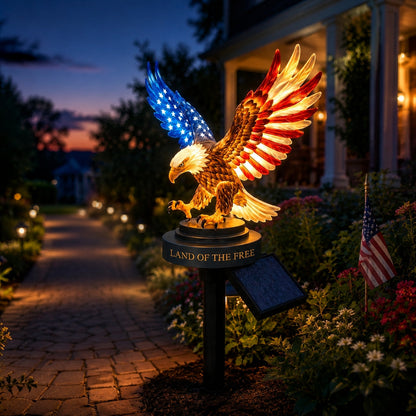 🔥LAST DAY 49% OFF – Solar Eagle Garden Light – A Glowing Tribute to American Freedom
