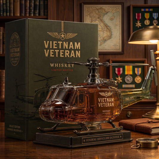 🇺🇸🚁🎖️Vietnam Veteran Military Helicopter 1965-1975 Whiskey Bottle