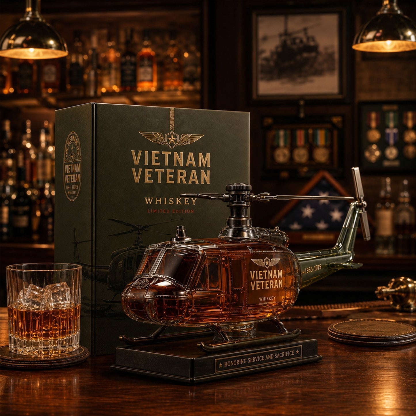 🇺🇸🚁🎖️Vietnam Veteran Military Helicopter 1965-1975 Whiskey Bottle